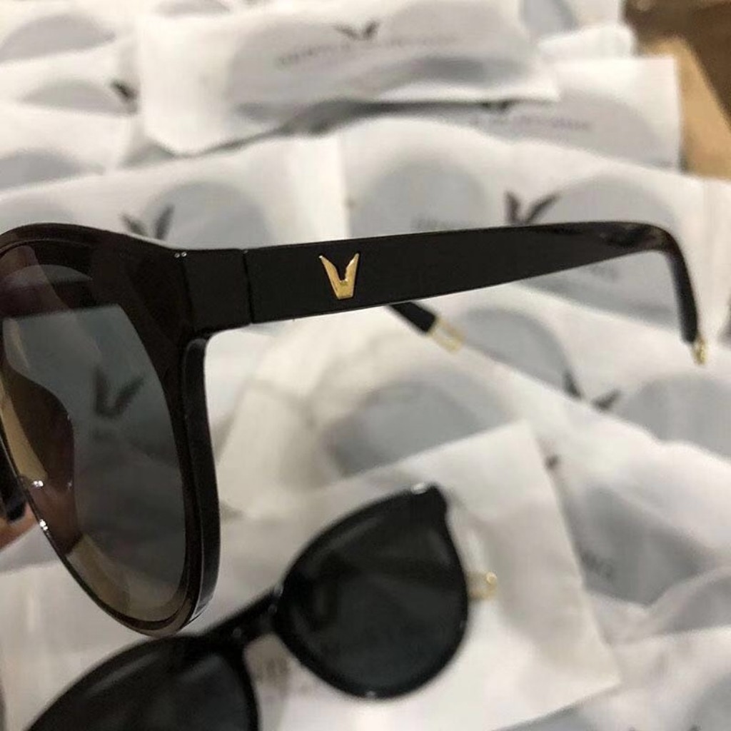 [ Bán sỉ ] Kính mắt thời trang V Monster , kính dâm nam nữ chống nắng , phụ kiện sống ảo | BigBuy360 - bigbuy360.vn