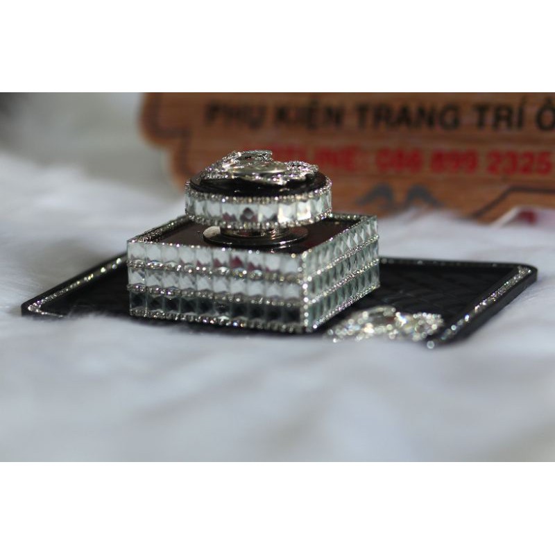 NƯỚC HOA Ô TÔ TRANG SỨC ĐÍNH ĐÁ