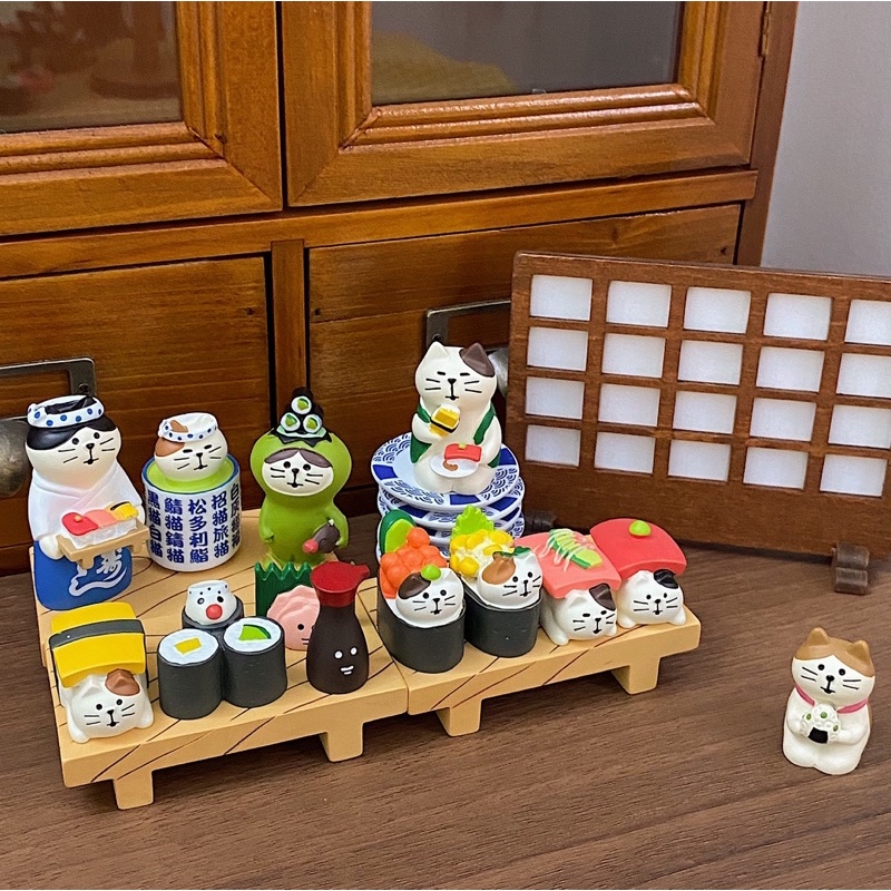 Mô hình mèo chủ đề tiệm sushi