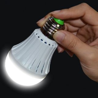 BÓNG ĐÈN LED TÍCH ĐIỆN 12W