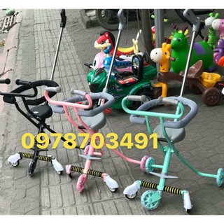Xe đẩy gấp gọn