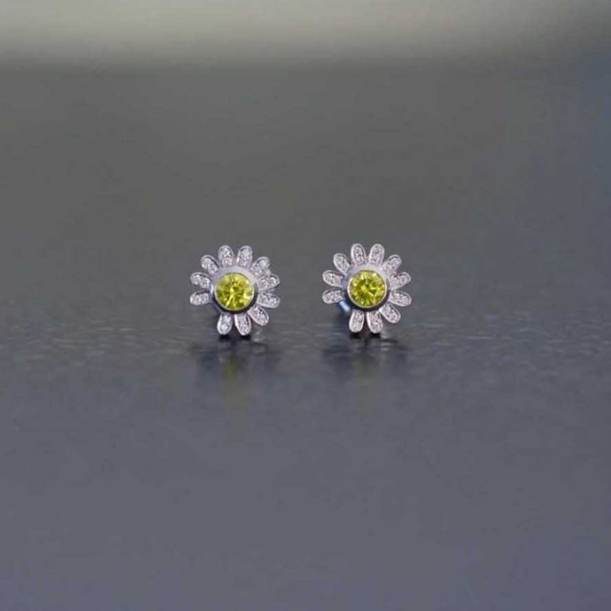 Khuyên tai hoa cúc đá xanh giống GD GDRAGON bạc 925 an toàn tuyệt đối