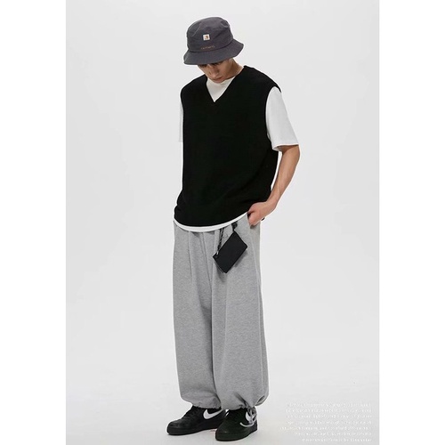 Áo thun Gi lê cổ tim chất thun đẹp Giá sỉ Unisex