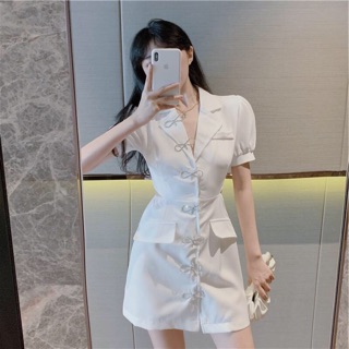 Đầm vest hở lưng