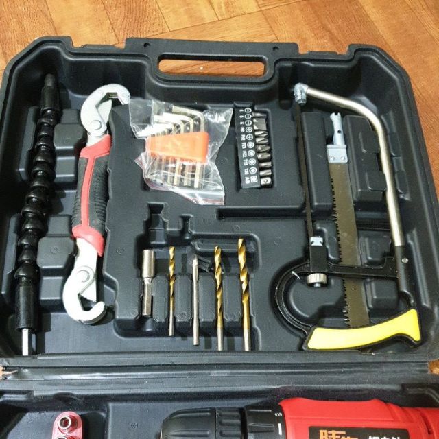 Khoan pin và bộ dụng cụ sửa chữa dân dụng