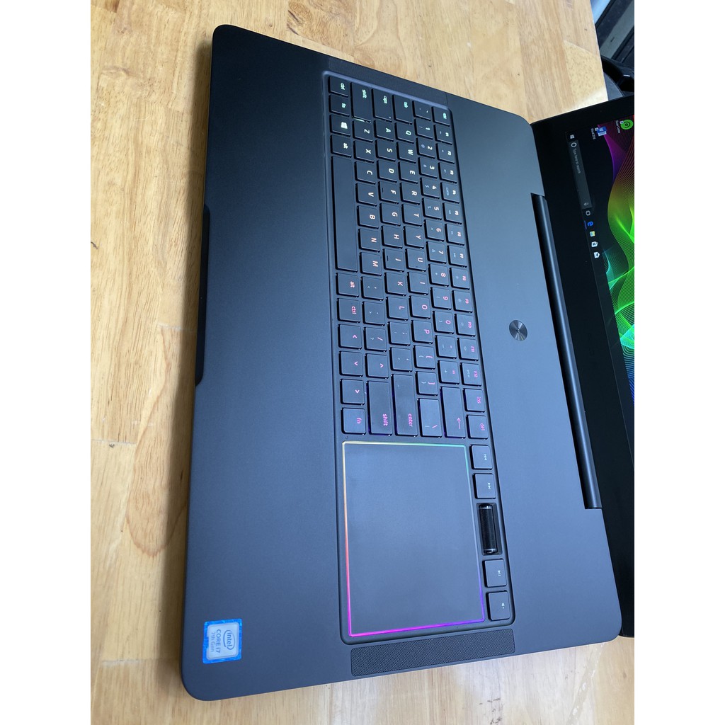 Laptop Razer Blade Pro 17, Core i7 7700HQ, 16G, 256G + 2T, GTX1060, 17.3in, giá rẻ | BigBuy360 - bigbuy360.vn