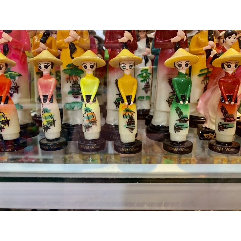 Cô gái nữ sinh bé