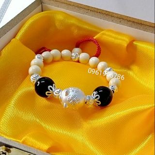 Vòng dâu tằm tuổi heo mệnh mộc