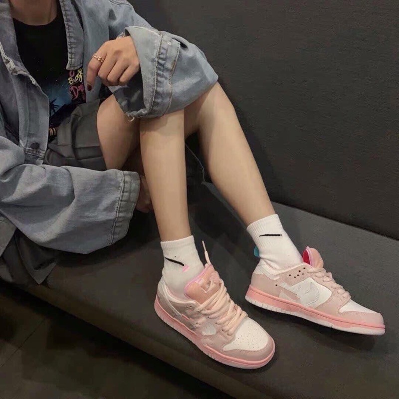 Giày NK màu cực xinh, bao giá thị trường