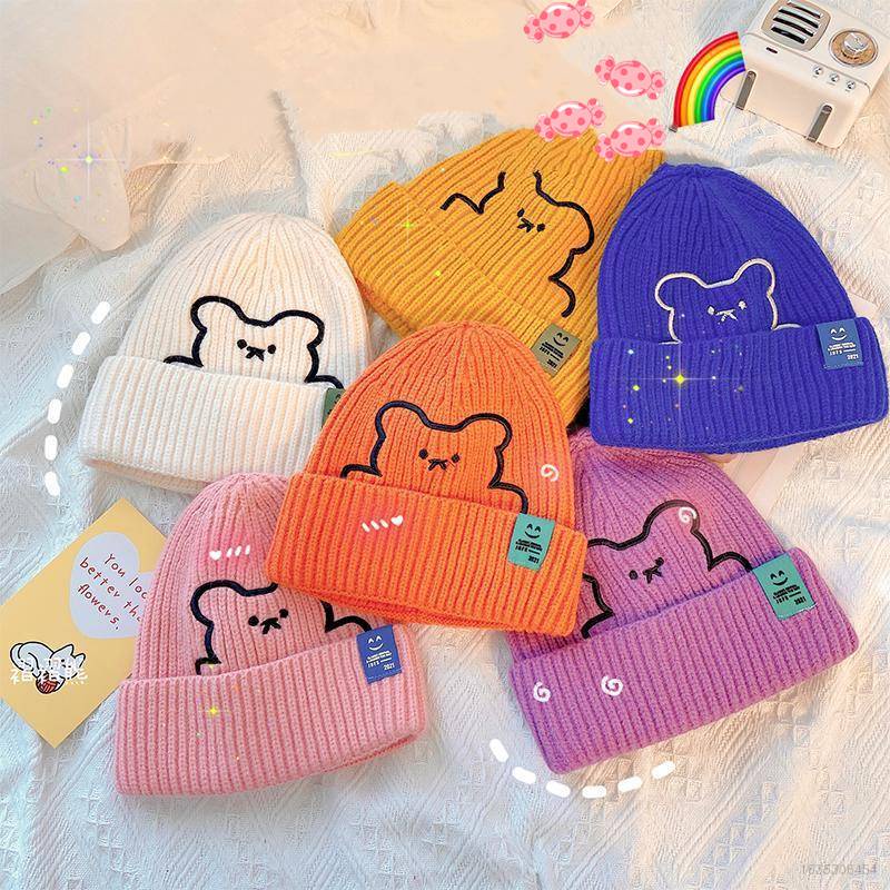 Nón beanie đan len mềm màu trơn thêu hình gấu đơn giản phong cách unisex cho bé