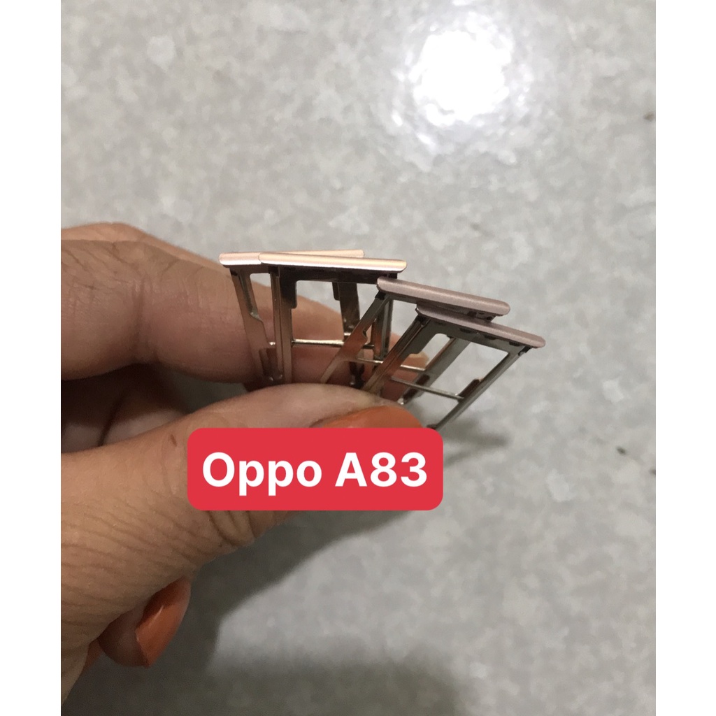 Khay sim Oppo A83