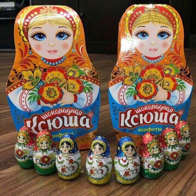 Kẹo sô-cô-la búp bê Nga