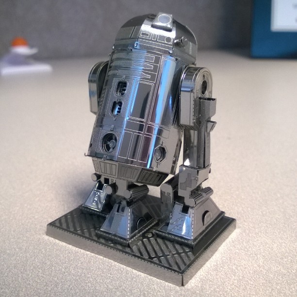 Mô hình 3D kim loại lắp ráp Robot R2D2 Star Wars [ Chưa Lắp ]