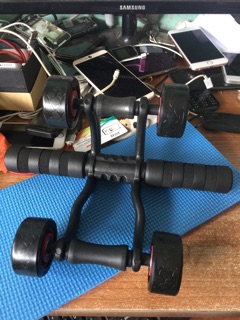 CON LĂN TẬP BỤNG 4 BÁNH ( AB ROLLER AND PUSH UP BAR)