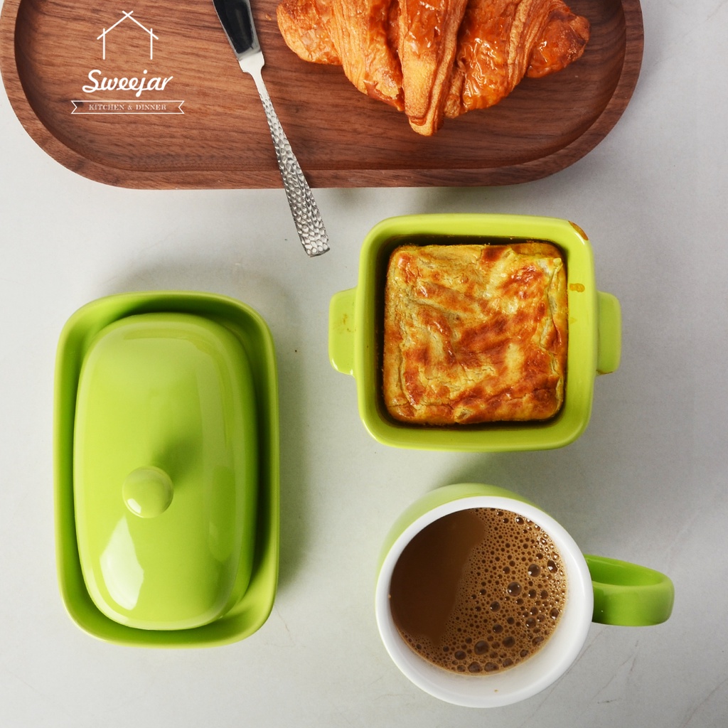 Đĩa gốm SWEEJAR có nắp đậy dùng đựng bơ tiện lợi