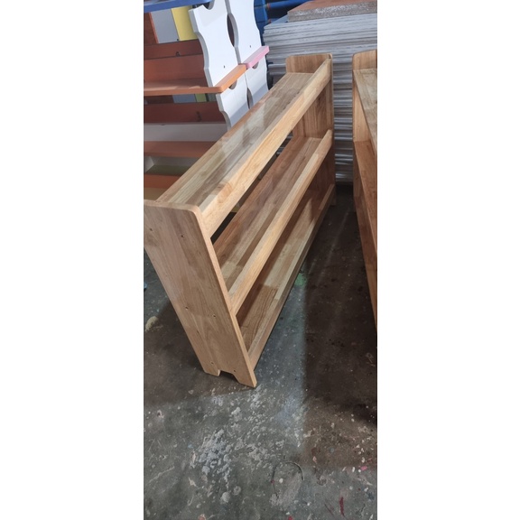 Kệ gỗ cao su 3 tầng 18mm. Kích thước 100x65x18cm