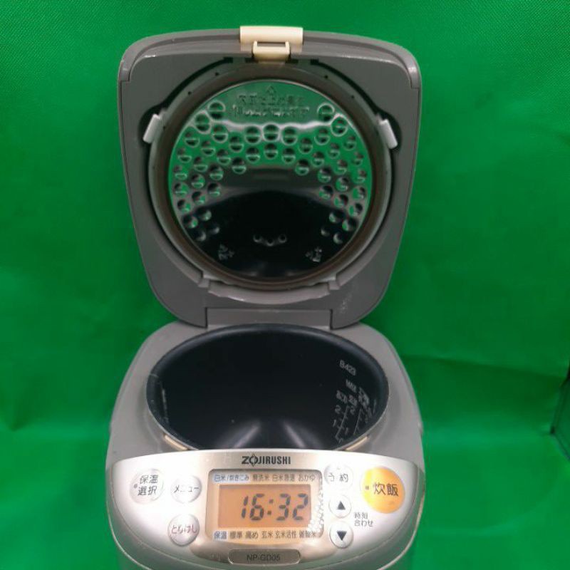 Nồi Cơm điện tử Zojirushi nội địa nhật 0,5l dành cho 2 -3 người ăn | BigBuy360 - bigbuy360.vn