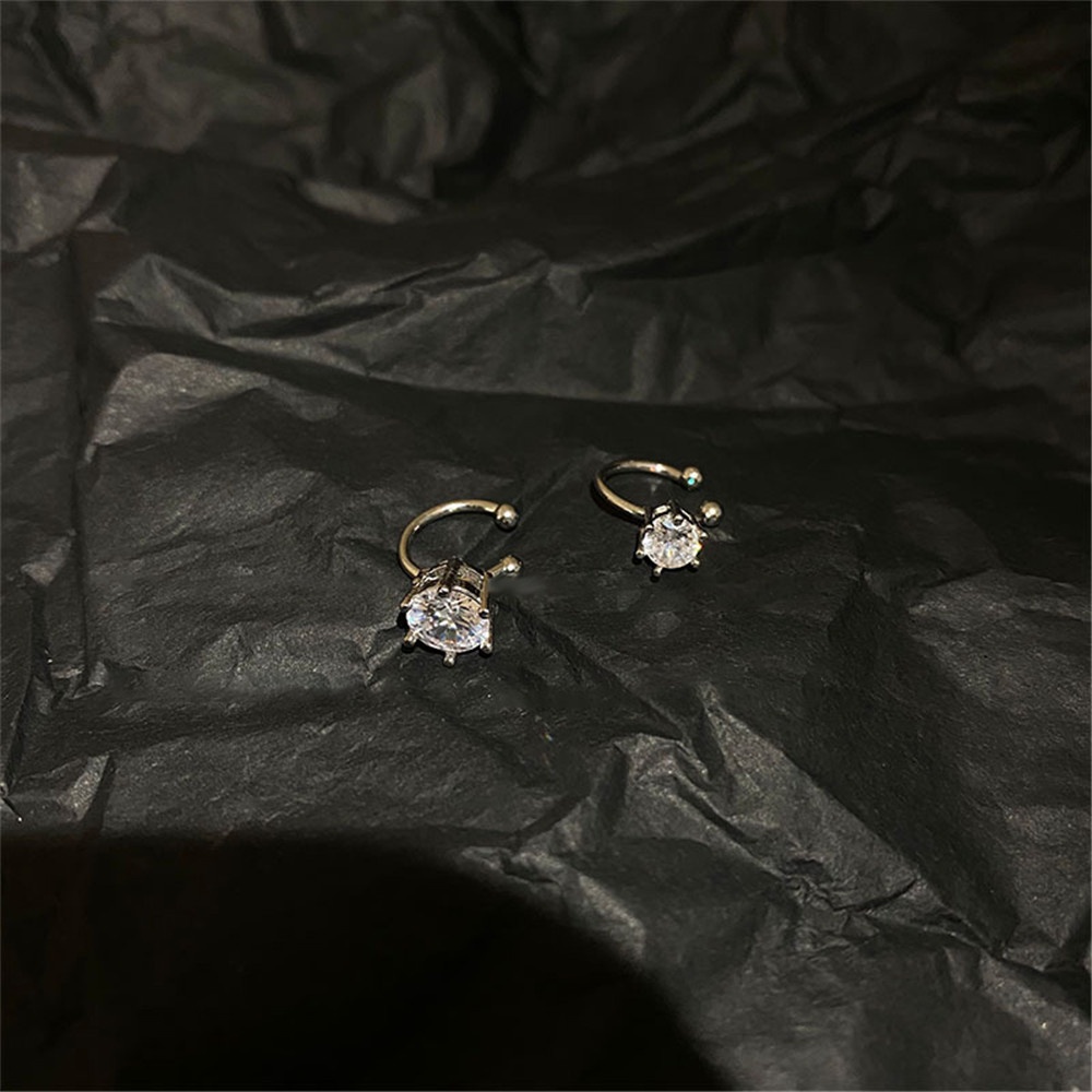 Set 2 Khuyên Kẹp Vành Tai Không Cần Khoan Lỗ Kiểu Dáng Đơn Giản Dành Cho Nữ