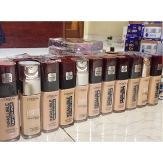 Kem nền L’oreal Paris xách tay từ Đức, check mã vạch thoải mái. Hàng chất lượng đảm bảo