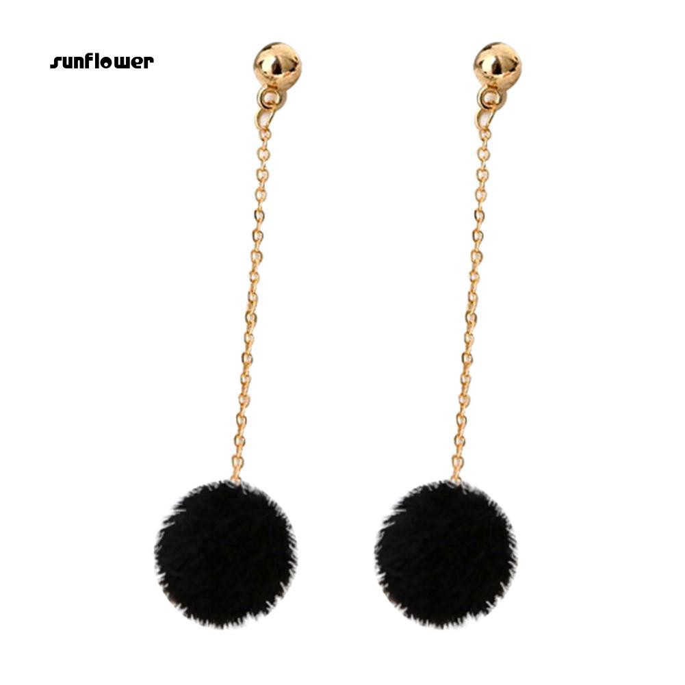 Đôi Bông Tai Dài Hình Bóng Lông Dễ Thương Cho Nữ