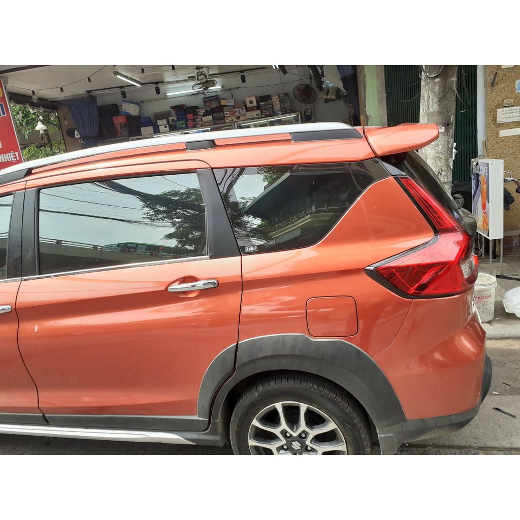 Đuôi gió thể thao, cánh lướt gió Xe Suzuki XL7, Ertiga - Hàng Mộc Chưa Sơn mẫu 02 Tặng kèm keo dính