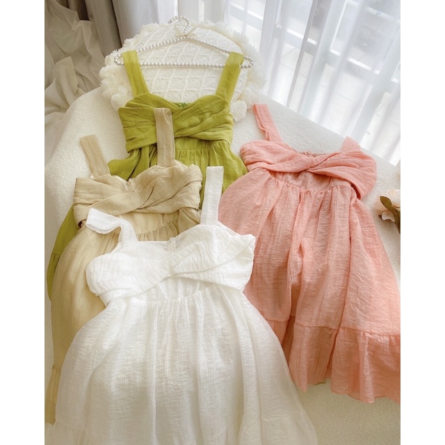 Đầm 2 dây baby chéo ngực vải xuất hàn cực xinh