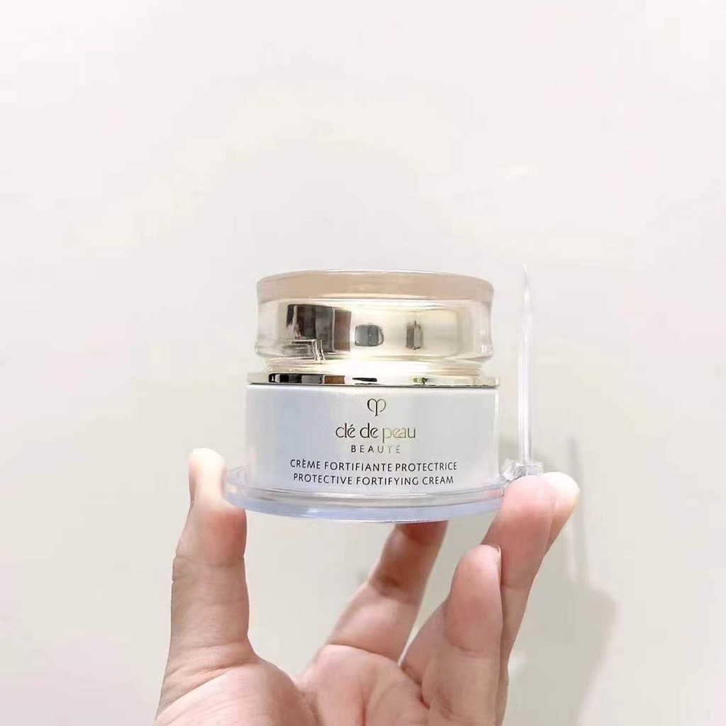 Cle de peau beaute Kem Dưỡng Ẩm Phục Hồi Da Chống Nếp Nhăn 50ml