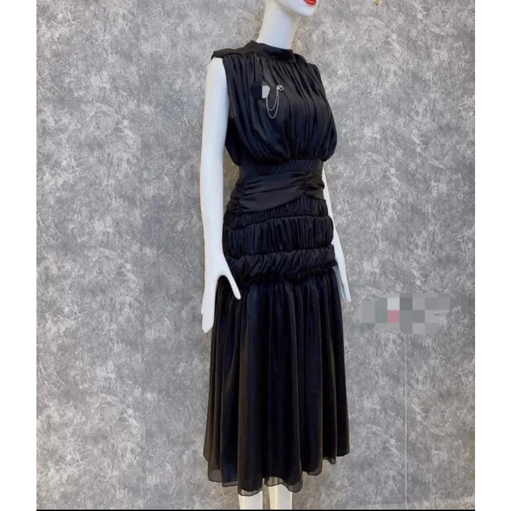 V56 - VÁY TƠ NHÚN THÂN