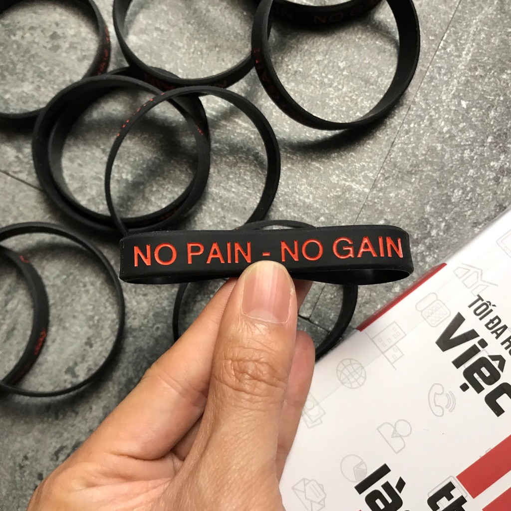 Vòng Tay Cao Su Thể Thao Khắc Chữ NO PAIN - NO GAIN