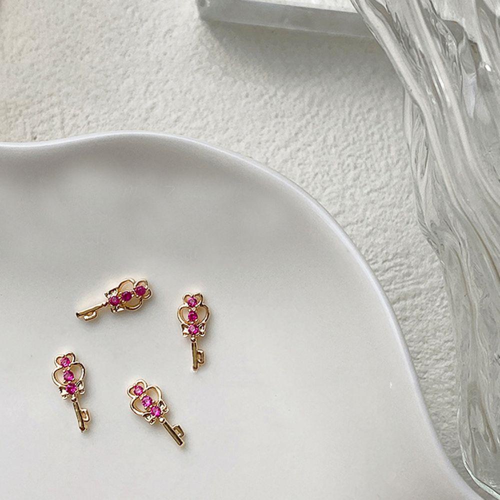 Phụ Kiện Trang Trí Móng Tay 3D Xinh Xắn|Móng Tay Giả Hình Trái Tim Thời TrangPhụ Kiện Trang Trí Móng Tay Charms