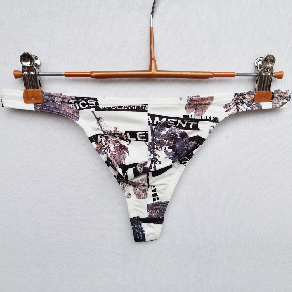 Quần Lót Nam Lọt Khe In Chữ Gợi Cảm Lưng