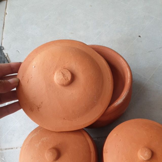 Niêu cơm  kèm rế