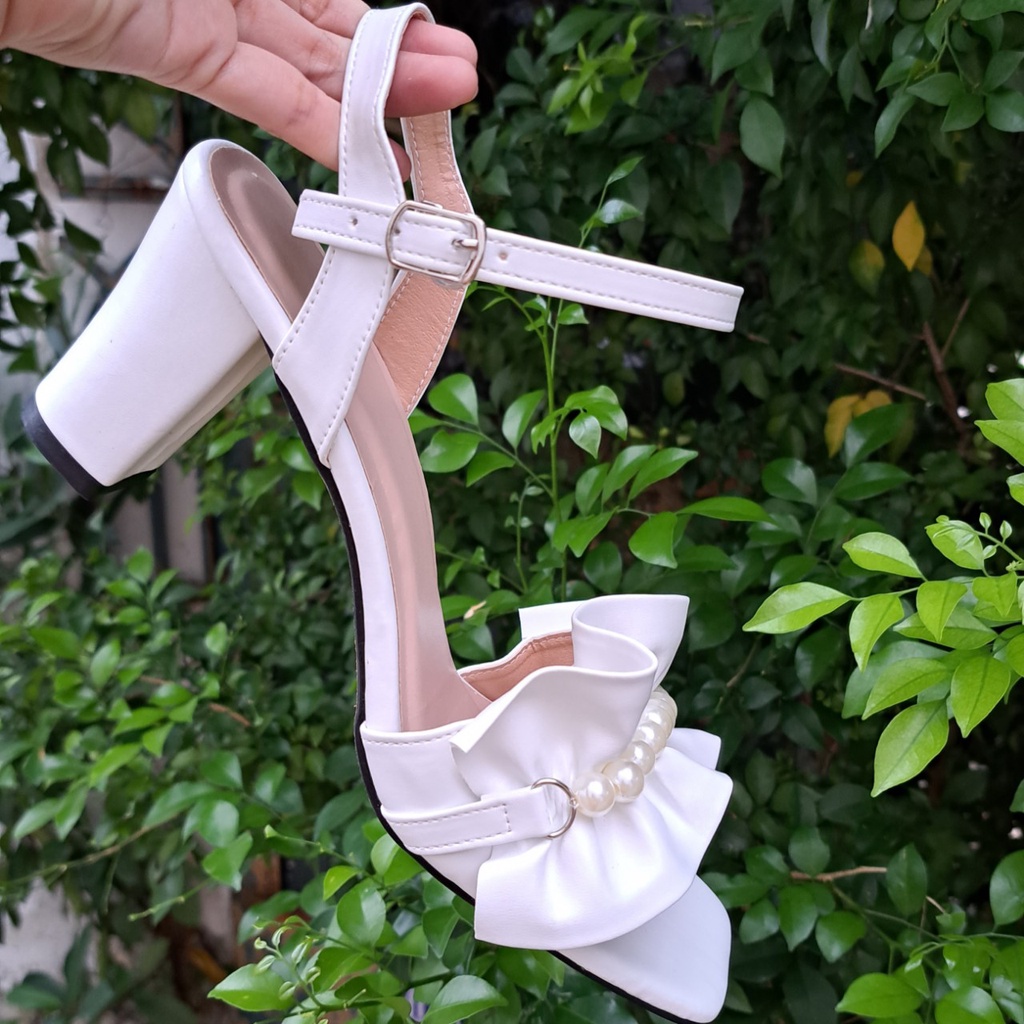 HCM Giày sandal cao gót big size nữ 40 41 42 43, xăng đan quai ngang đính ngọc siêu xinh thời trang mũi vuông cao 7 phân