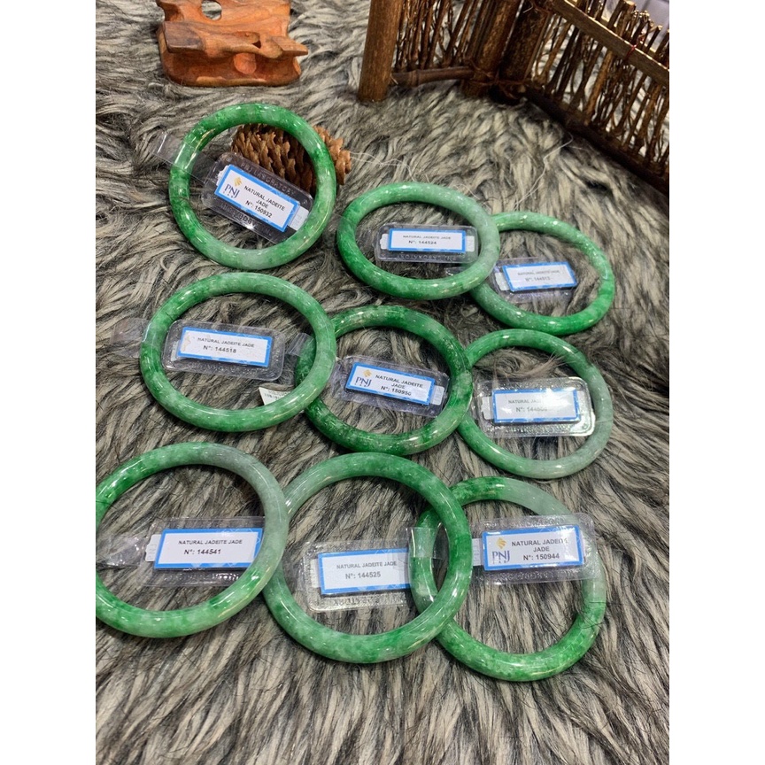 Vòng Kiềng Cẩm Thach Đậu Lí Bản Tròn Miễn Phí Kiểm Định