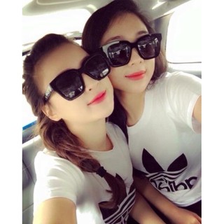 Mắt kính V đen size lớn