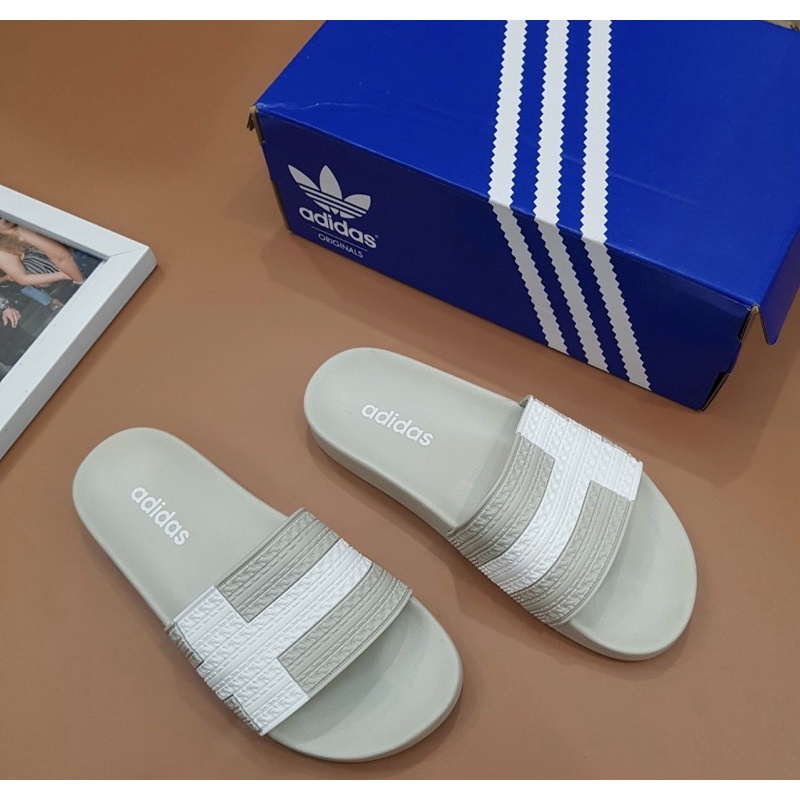 Dép thời trang quai ngang có hoạ tiết logo, Dép thể thao đế cao su phong cách hàn quốc btshop từ 38 đến 42