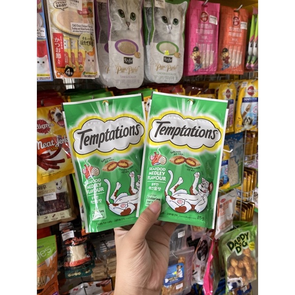 Bánh thưởng cho mèo Temptations