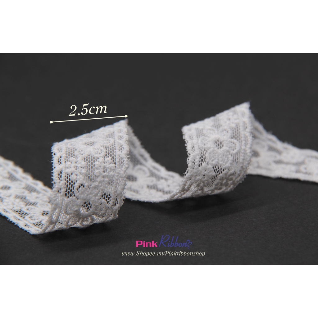 Ren trắng/ kem thêu hoa 2.3cm