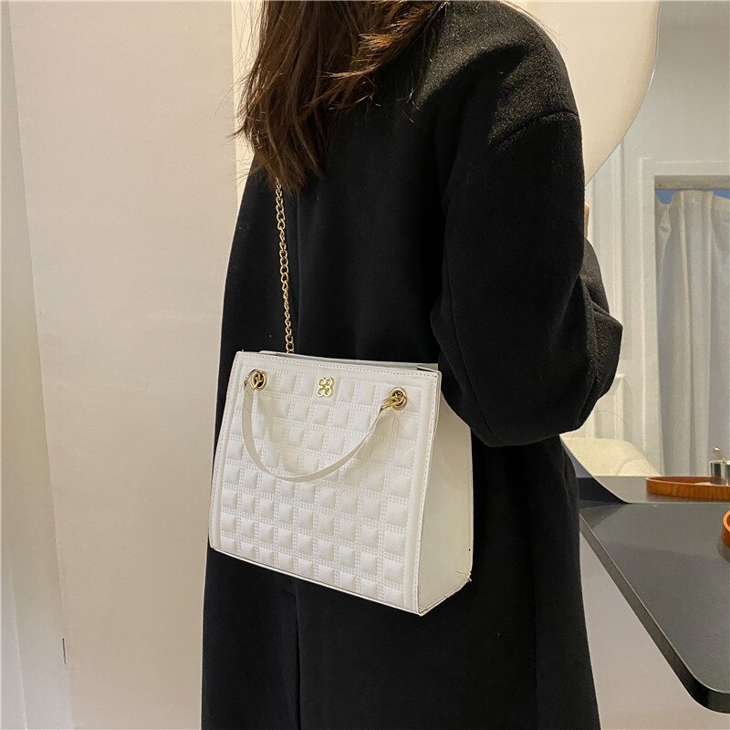 Túi đeo vai JASMIN NOIR hình vuông cỡ lớn phối dây đeo sợi xích thời trang cho nữ