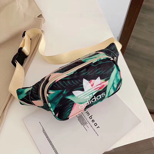 [Mã FASHIONT4WA2 giảm 10K đơn 50K] Túi bao tử Adidas Hoa