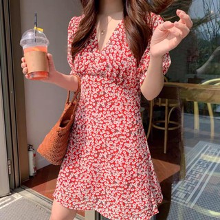 Đầm hoa đắp chéo tay