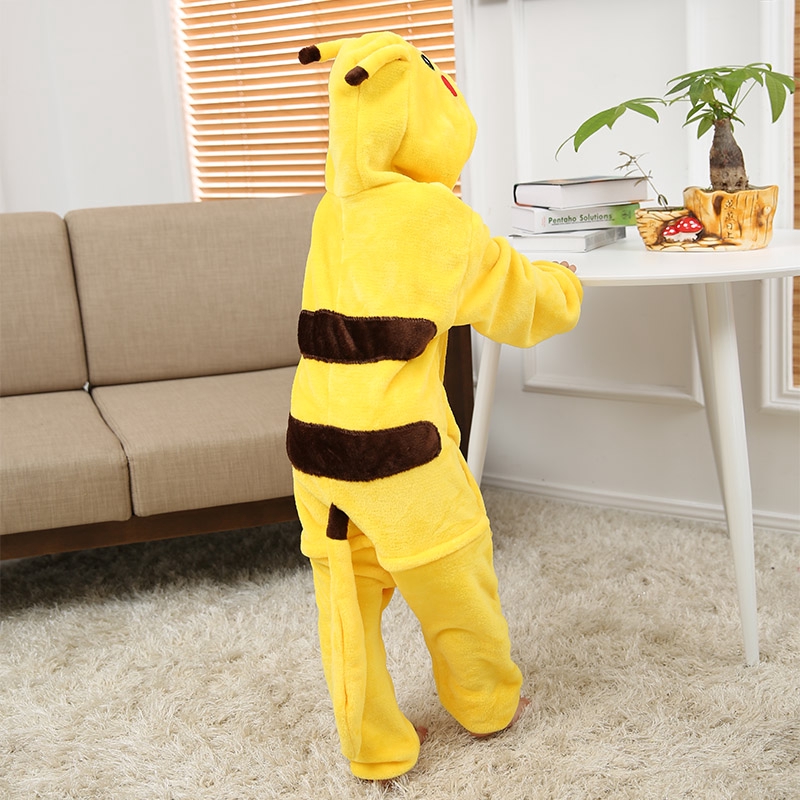 Đồ ngủ liền thân hình pikachu dễ thương dành cho bé trai và bé gái