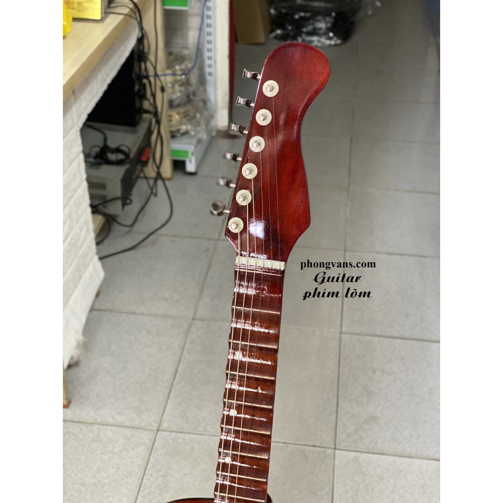 Đàn guitar thùng phím lõm chơi vọng cổ cải lương