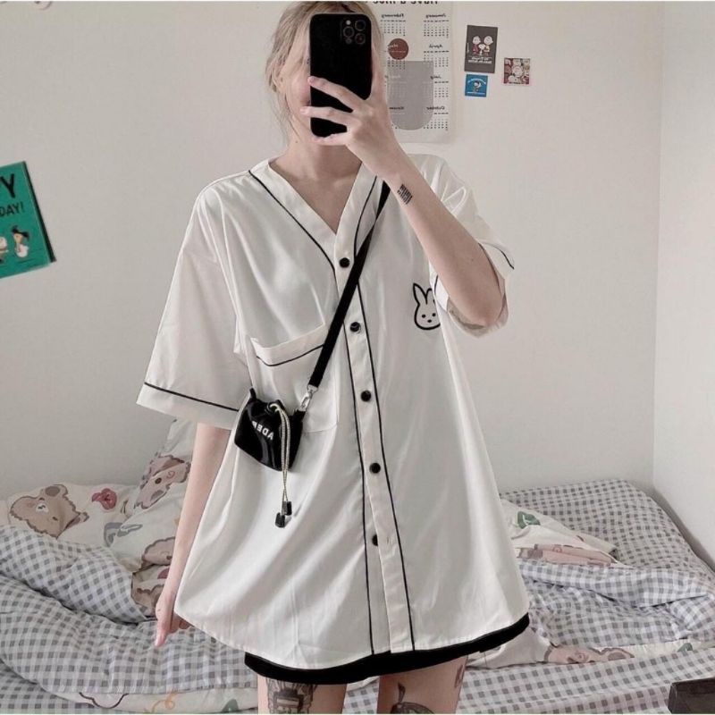 Sơ mi phom rộng ngắn tay cổ chữ V unisex