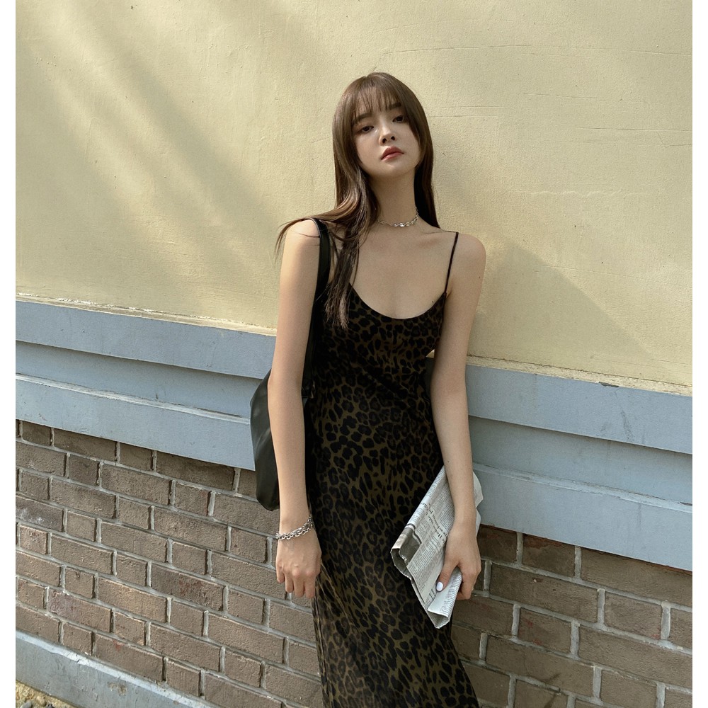 Đầm Hai Dây Cổ Chữ V Họa Tiết Da Báo Phong Cách Pháp | BigBuy360 - bigbuy360.vn
