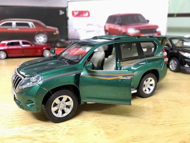 Xe Mô Hình 1:32 LANDCRUISER PRADO