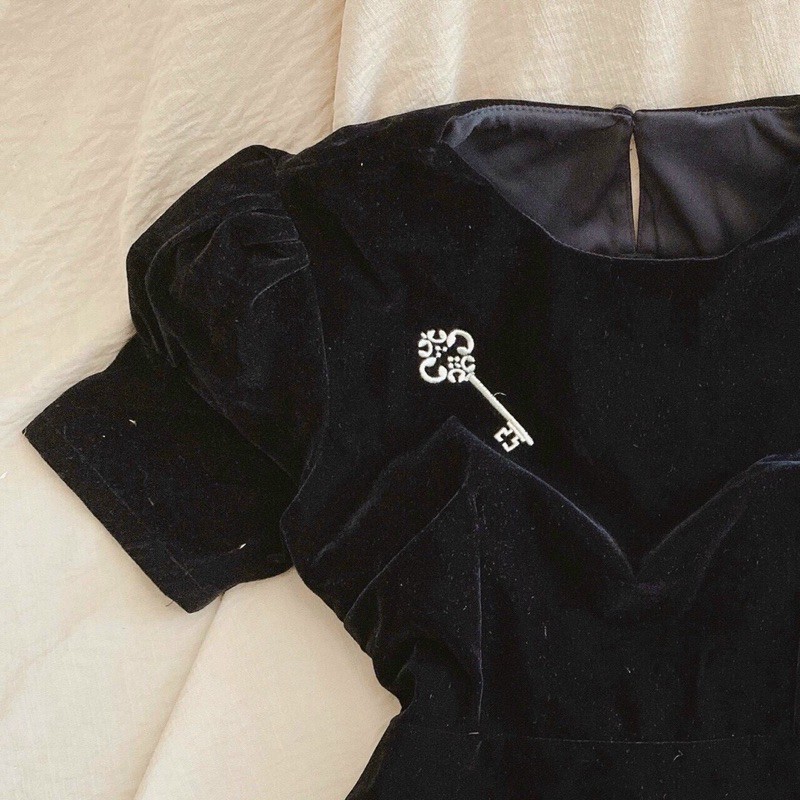 ĐẦM NHUNG THÊU TAY BÚP