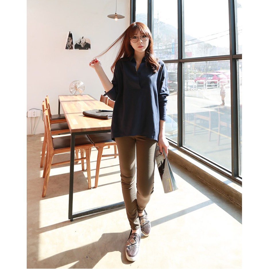 Hàng Xịn Xò Gía Tốt Cuối Năm - Áo Sơ Mi Form Rộng Nút Sau - Áo Sơ Mi Nữ AS061 - AS061 | BigBuy360 - bigbuy360.vn