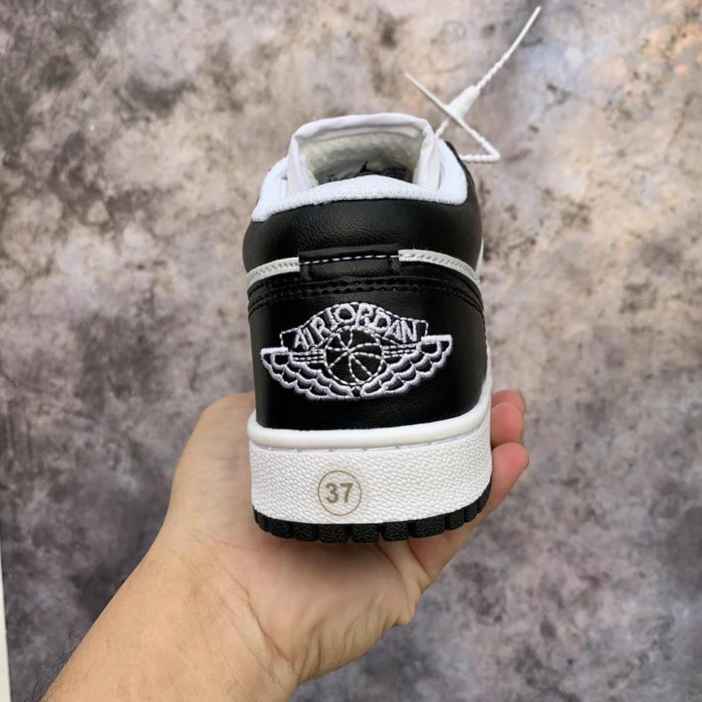 Giày sneaker JORDAN 1 CỔ THẤP MÀU ĐEN TRẮNG ⚡️𝐅𝐑𝐄𝐄 𝐒𝐇𝐈𝐏⚡️ Giày thể thao jodan jd1 low hot hit nam nữ 2021