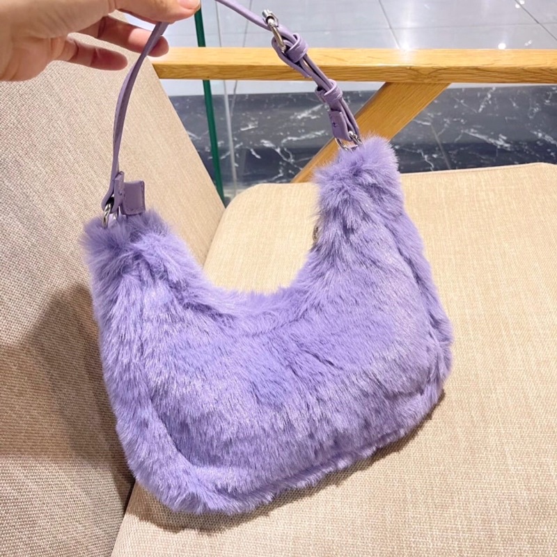 Túi S*TRA lông kẹp nách